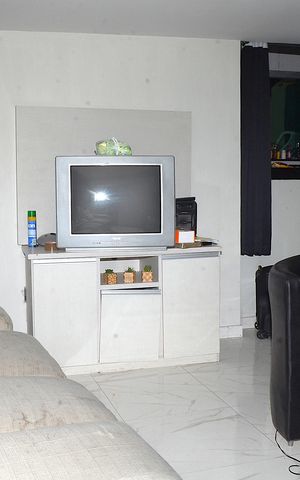 Casa à venda com 380m², 6 quartos e 3 vagasSala