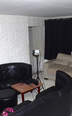 Casa à venda com 380m², 6 quartos e 3 vagasSala