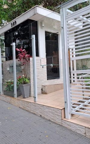 Apartamento à venda com 163m², 3 quartos e 1 vaga Apartamento à venda com 163m², 3 quartos e 1 vagaFachada