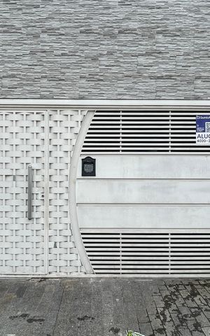 Casa para alugar com 80m², 2 quartos e 1 vaga Casa para alugar com 80m², 2 quartos e 1 vagaFachada+Placa