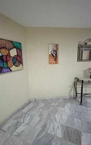 Apartamento à venda com 72m², 2 quartos e 1 vagaHall de entrada