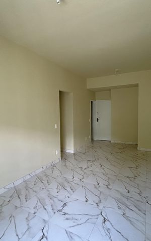 Apartamento à venda com 72m², 2 quartos e 1 vagaSala
