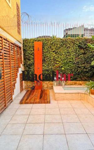 Casa de condomínio à venda com 150m², 3 quartos e 1 vaga