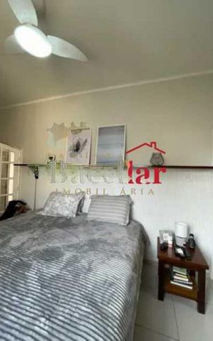 Casa de condomínio à venda com 150m², 3 quartos e 1 vaga