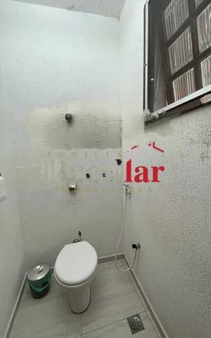 Casa de condomínio à venda com 150m², 3 quartos e 1 vaga