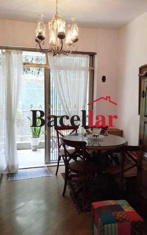 Apartamento à venda com 80m², 2 quartos e 1 vaga