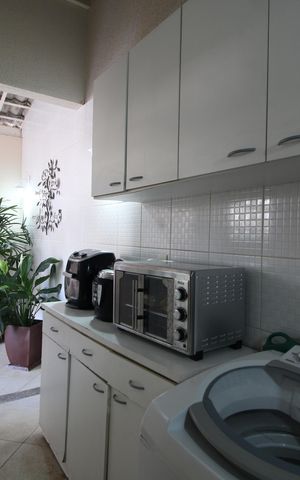 Casa de condomínio à venda com 315m², 6 quartos e 2 vagasEdícula - Área de Serviço