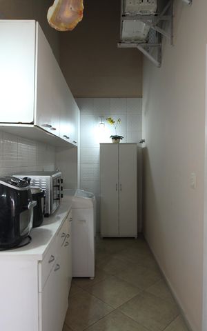 Casa de condomínio à venda com 315m², 6 quartos e 2 vagasEdícula - Área de Serviço