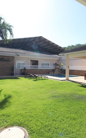 Casa de condomínio à venda com 315m², 6 quartos e 2 vagasQuintal