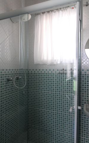 Casa de condomínio à venda com 315m², 6 quartos e 2 vagasBanheiro de Serviço