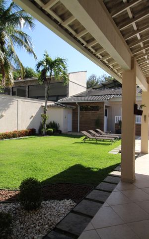 Casa de condomínio à venda com 315m², 6 quartos e 2 vagasVaranda