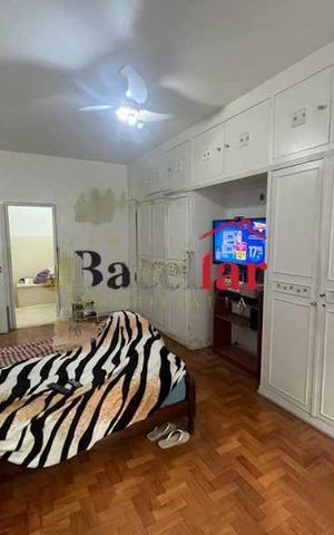 Apartamento à venda com 188m², 4 quartos e 1 vaga