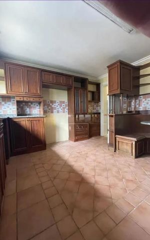 Casa para alugar com 430m², 4 quartos e 3 vagas