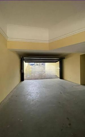 Casa para alugar com 430m², 4 quartos e 3 vagas