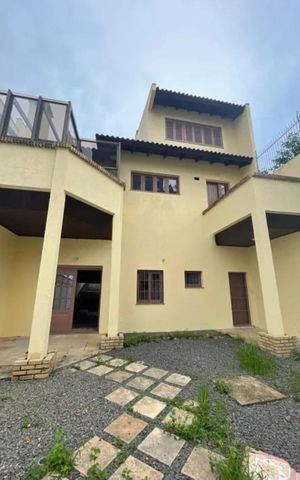 Casa para alugar com 430m², 4 quartos e 3 vagas