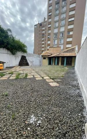Casa para alugar com 430m², 4 quartos e 3 vagas