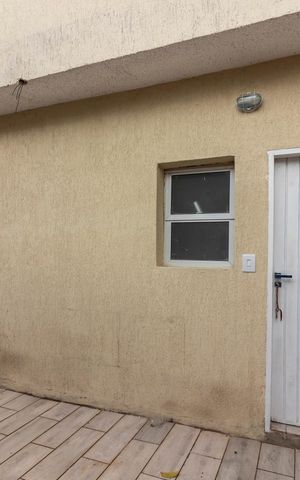 Casa para alugar com 8m², 1 quarto e sem vaga Casa para alugar com 8m², 1 quarto e sem vagaÁrea de Serviço