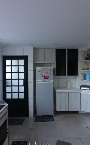 Casa à venda com 259m², 3 quartos e 6 vagasCozinha 