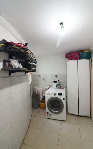 Casa à venda com 259m², 3 quartos e 6 vagasÁrea de Serviço