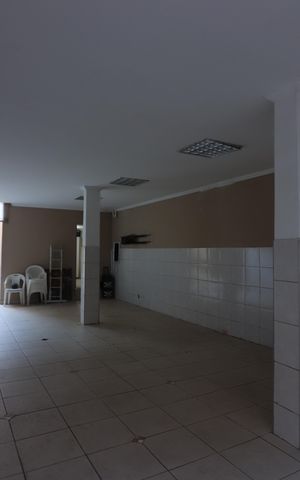 Casa à venda com 259m², 3 quartos e 6 vagasGaragem