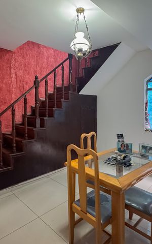 Casa à venda com 240m², 3 quartos e 1 vaga