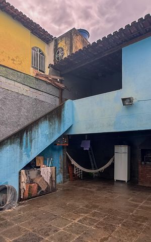 Casa à venda com 240m², 3 quartos e 1 vaga