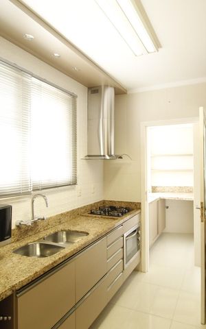 Apartamento à venda com 81m², 2 quartos e 1 vagaCozinha