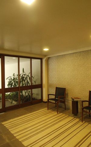 Apartamento à venda com 81m², 2 quartos e 1 vagaHall de entrada