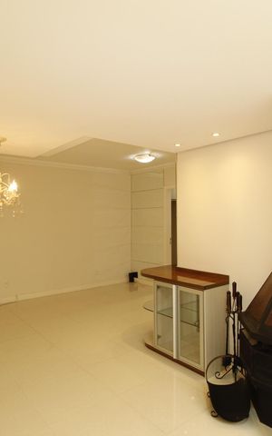 Apartamento à venda com 81m², 2 quartos e 1 vagaSala