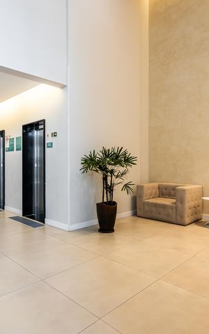 Apartamento à venda com 96m², 2 quartos e 2 vagasHall social