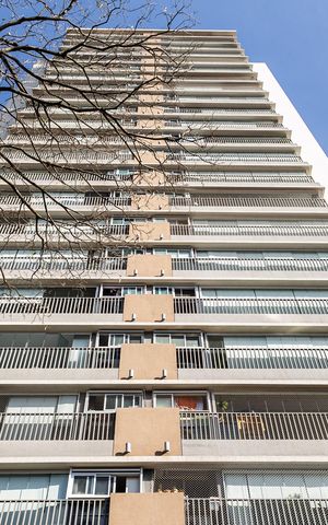 Apartamento à venda com 96m², 2 quartos e 2 vagasFachada