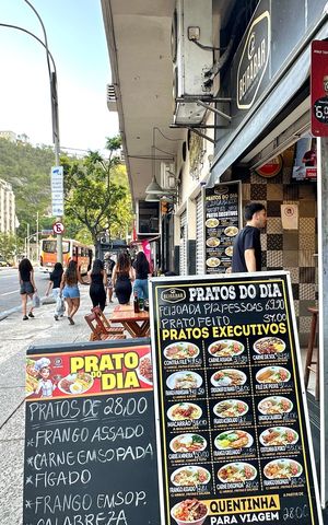 Apartamento para alugar com 110m², 3 quartos e sem vaga