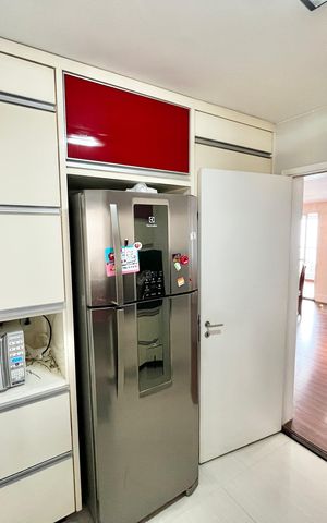 Apartamento à venda com 122m², 4 quartos e 2 vagas Apartamento à venda com 122m², 4 quartos e 2 vagasCozinha