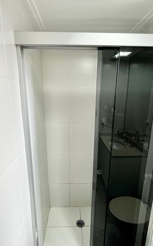 Apartamento à venda com 122m², 4 quartos e 2 vagas Apartamento à venda com 122m², 4 quartos e 2 vagasBanheiro da Suite