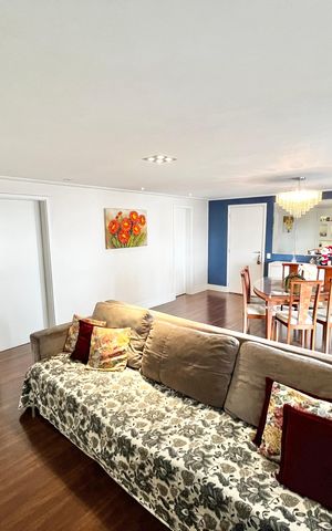 Apartamento à venda com 122m², 4 quartos e 2 vagas Apartamento à venda com 122m², 4 quartos e 2 vagasSala