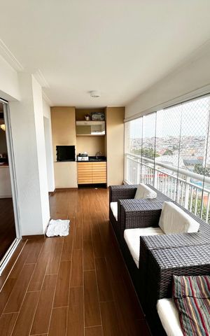 Apartamento à venda com 122m², 4 quartos e 2 vagas Apartamento à venda com 122m², 4 quartos e 2 vagasVaranda gourmet