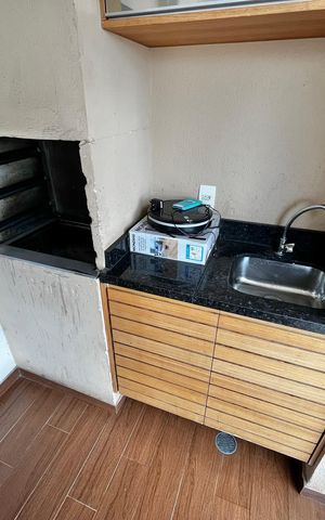 Apartamento à venda com 122m², 4 quartos e 2 vagas Apartamento à venda com 122m², 4 quartos e 2 vagasVaranda gourmet