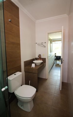 Casa para alugar com 190m², 3 quartos e 1 vaga Casa para alugar com 190m², 3 quartos e 1 vagaBanheiro da Suíte