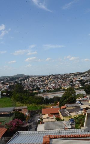 Casa à venda com 250m², 2 quartos e 2 vagasVista da Sacada