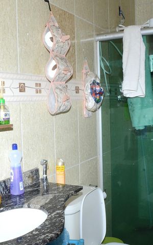 Casa à venda com 250m², 2 quartos e 2 vagasBanheiro Social