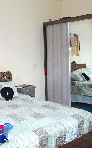 Casa à venda com 250m², 2 quartos e 2 vagasQuarto 1