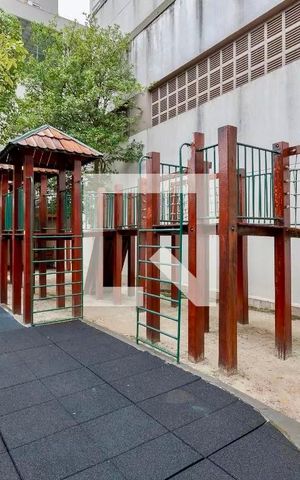 Apartamento à venda com 161m², 3 quartos e 3 vagas Apartamento à venda com 161m², 3 quartos e 3 vagasPlayground