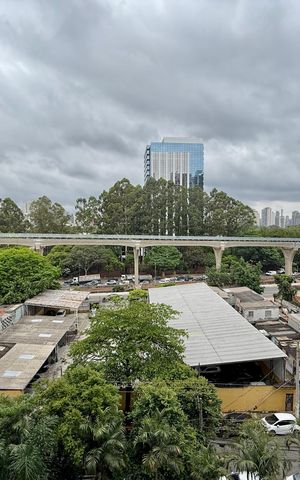 Apartamento à venda com 161m², 3 quartos e 3 vagas Apartamento à venda com 161m², 3 quartos e 3 vagasVista