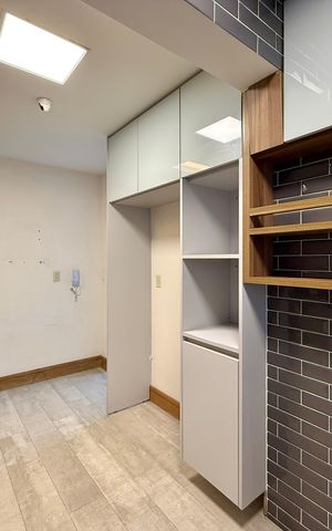 Apartamento à venda com 161m², 3 quartos e 3 vagas Apartamento à venda com 161m², 3 quartos e 3 vagasCozinha