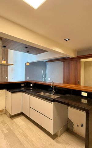 Apartamento à venda com 161m², 3 quartos e 3 vagas Apartamento à venda com 161m², 3 quartos e 3 vagasCozinha