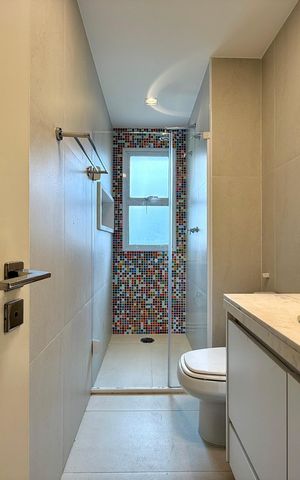 Apartamento à venda com 161m², 3 quartos e 3 vagas Apartamento à venda com 161m², 3 quartos e 3 vagasBanheiro Social