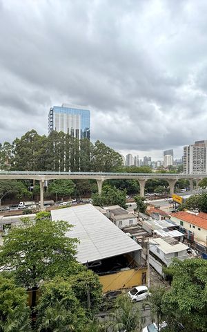 Apartamento à venda com 161m², 3 quartos e 3 vagas Apartamento à venda com 161m², 3 quartos e 3 vagasVista