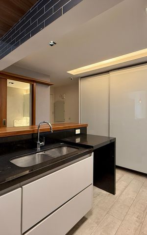 Apartamento à venda com 161m², 3 quartos e 3 vagas Apartamento à venda com 161m², 3 quartos e 3 vagasCozinha