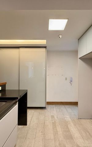 Apartamento à venda com 161m², 3 quartos e 3 vagas Apartamento à venda com 161m², 3 quartos e 3 vagasCozinha