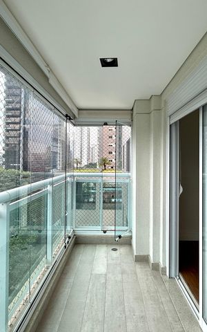 Apartamento à venda com 161m², 3 quartos e 3 vagas Apartamento à venda com 161m², 3 quartos e 3 vagasSacada Quarto 2